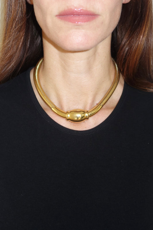 Monet Chocker