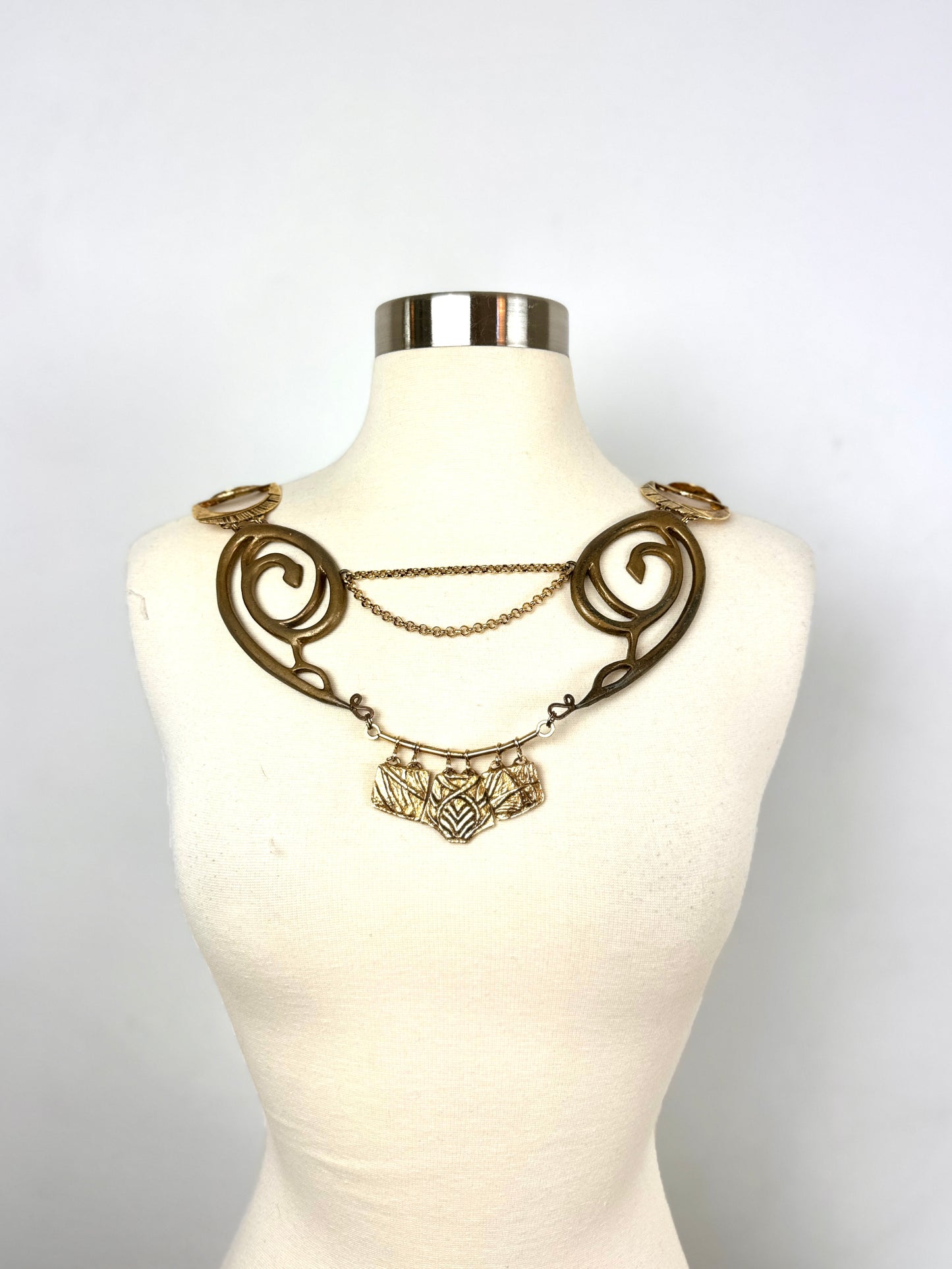 Shoulders Jewelry Piece