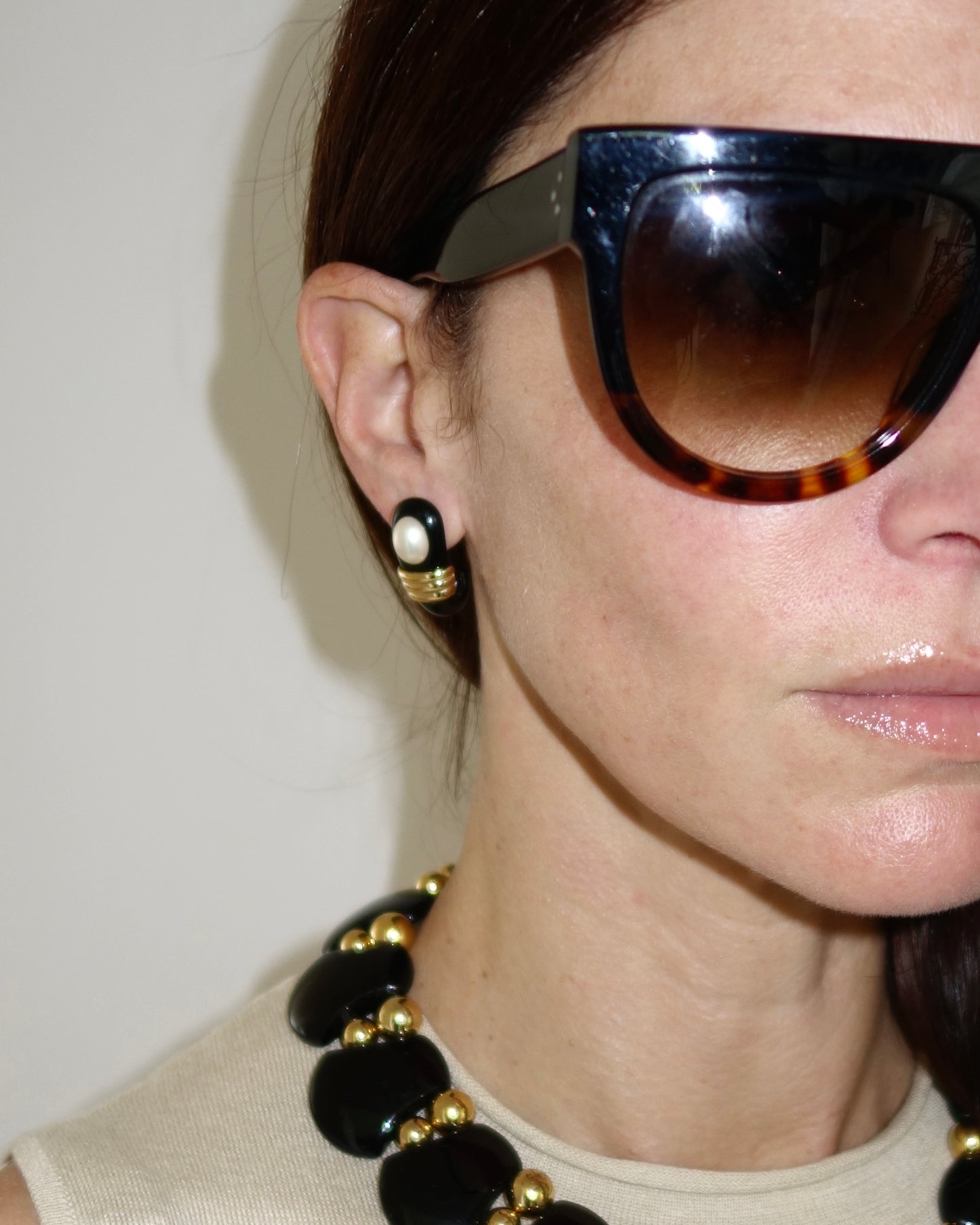 Pearl Half-Hopp Earrings