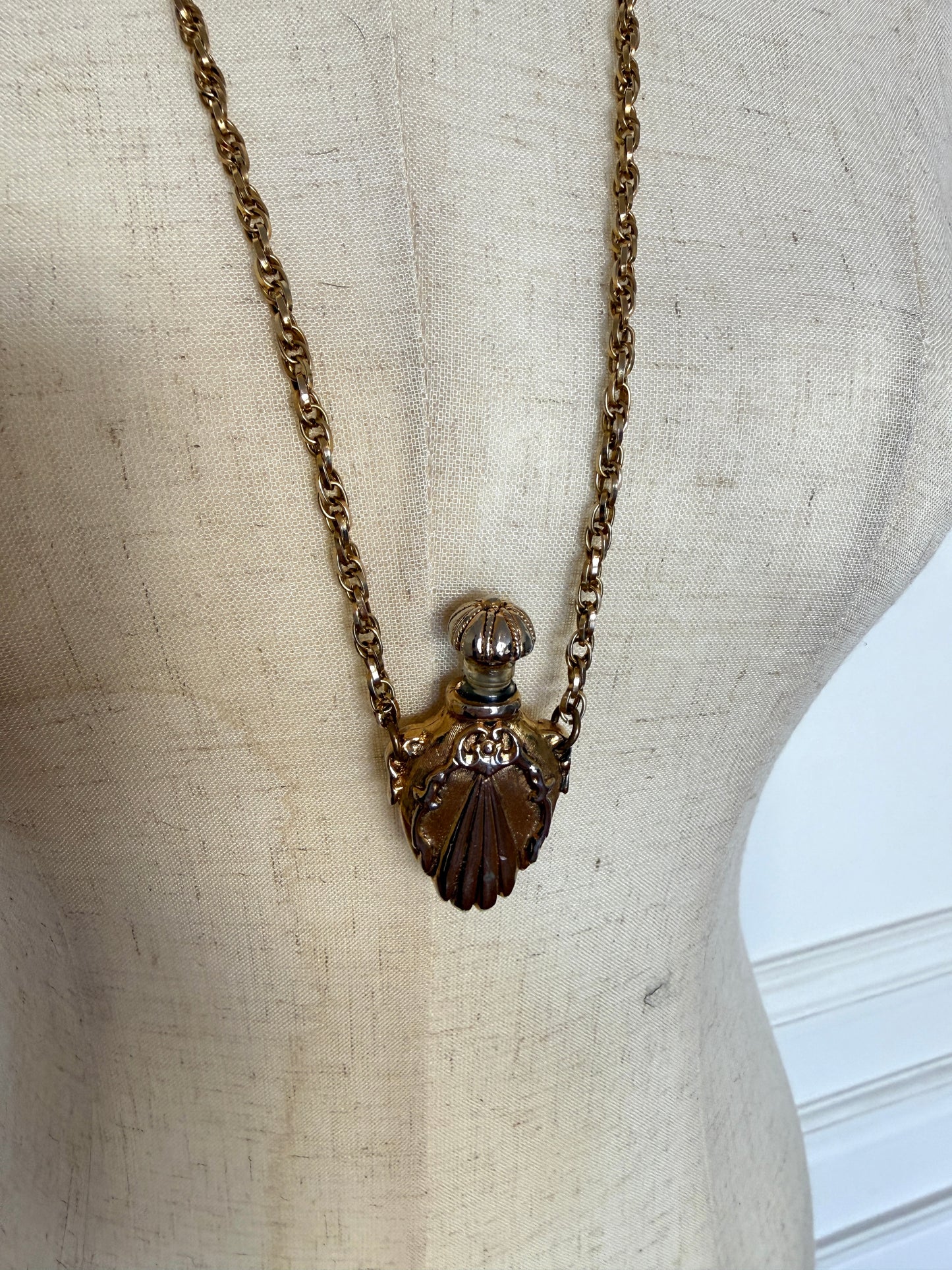 Perfume Bottel Necklace