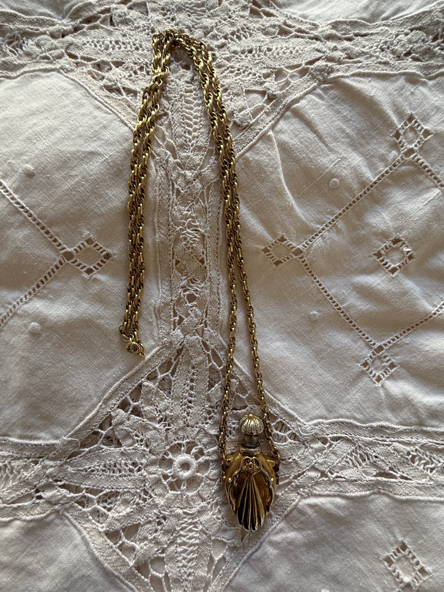 Perfume Bottel Necklace