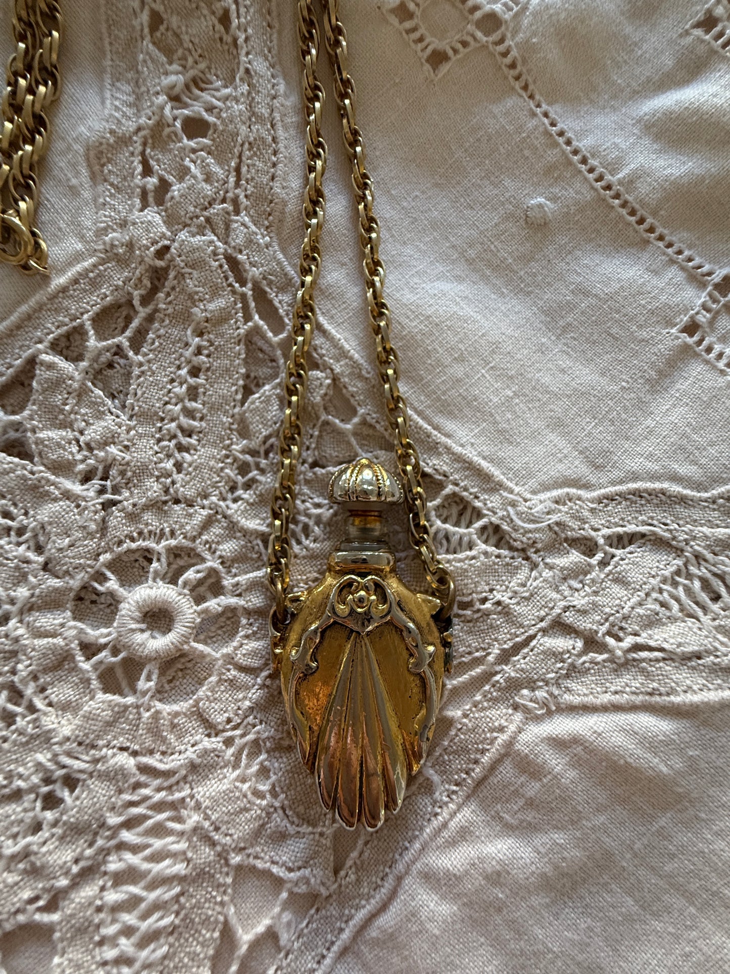 Perfume Bottel Necklace
