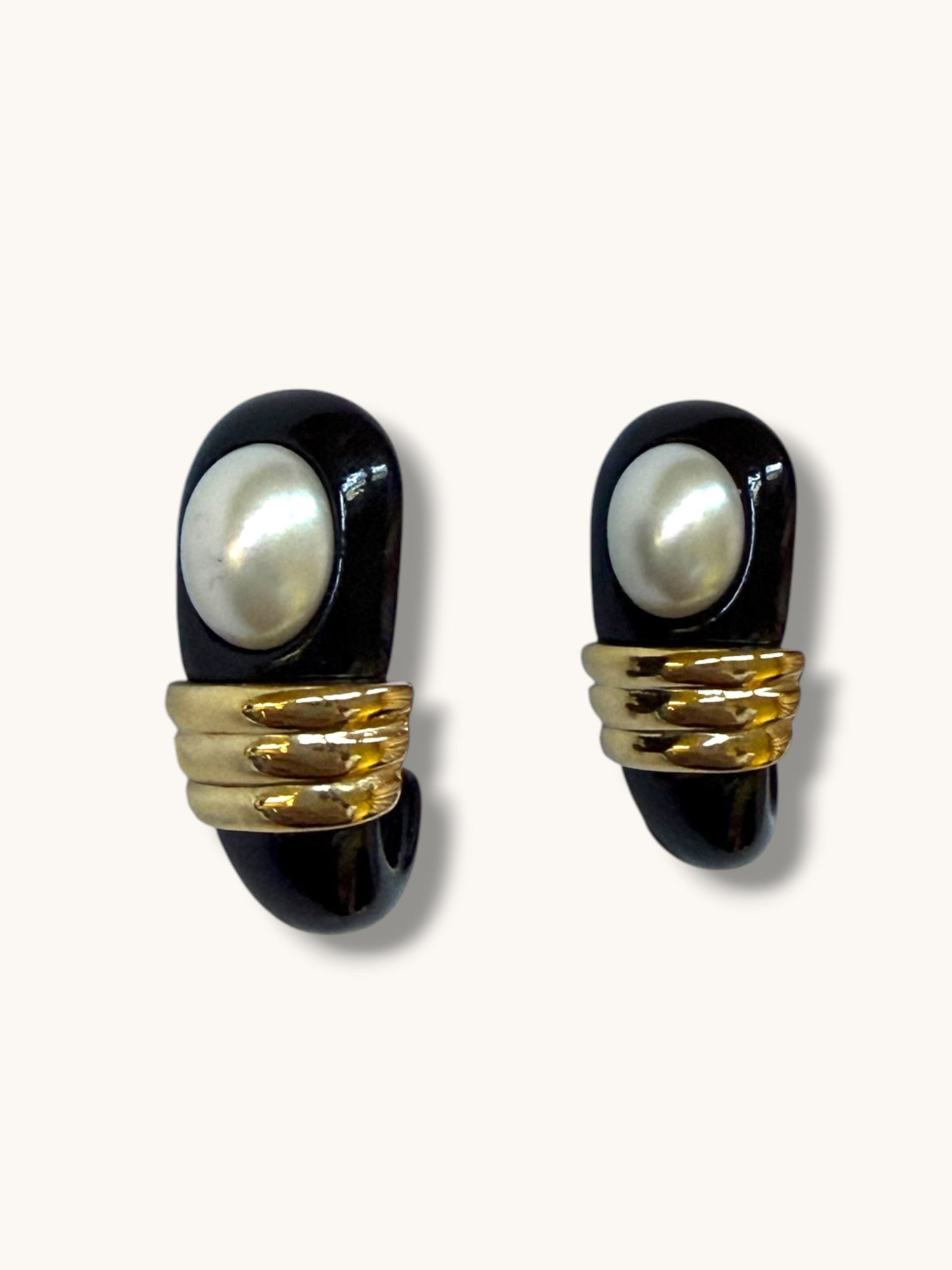 Pearl Half-Hopp Earrings